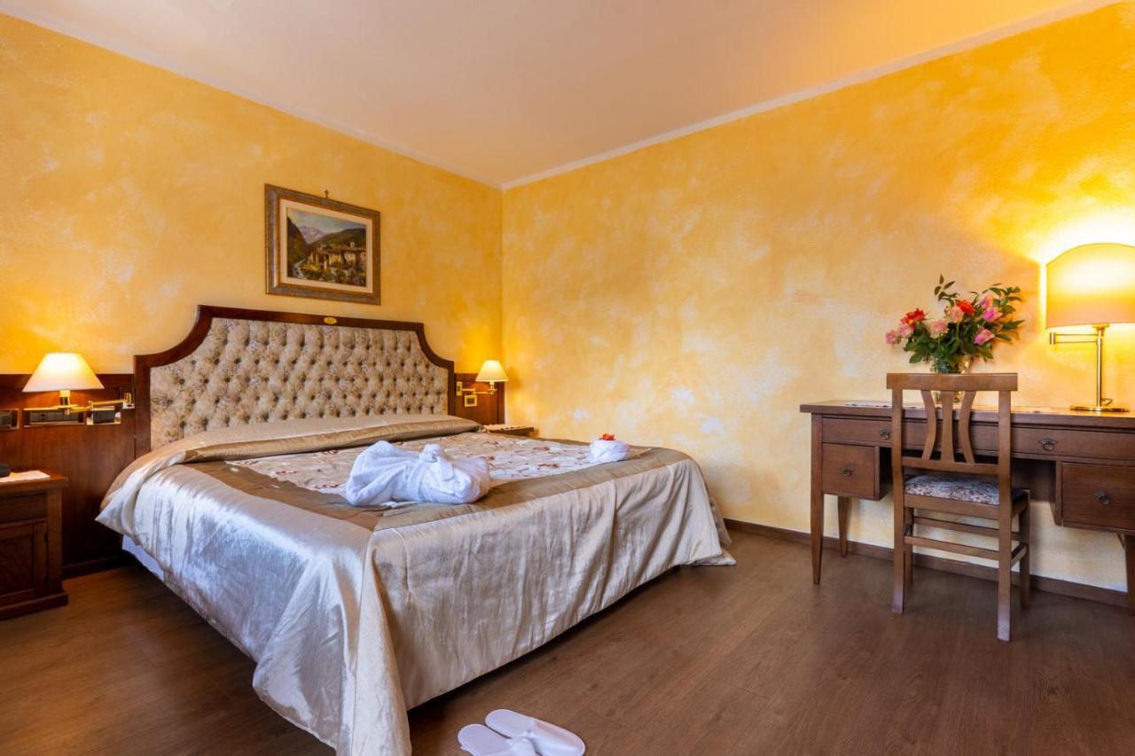 Hotel Des Alpes Сент-Реми-ан-босис Екстериор снимка
