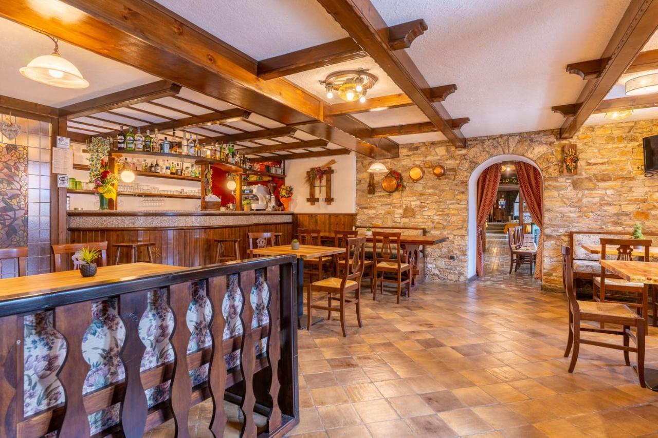 Hotel Des Alpes Сент-Реми-ан-босис Екстериор снимка