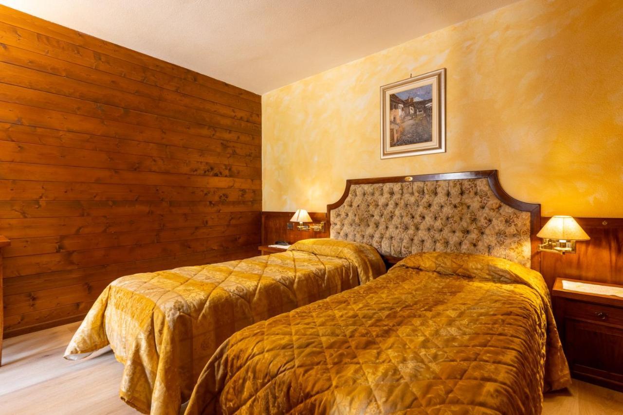 Hotel Des Alpes Сент-Реми-ан-босис Екстериор снимка
